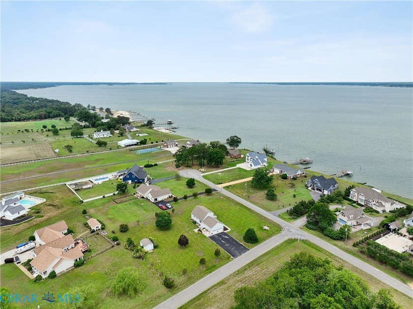 Wonderful Location in River Bank Acres in the heart of - photo 27