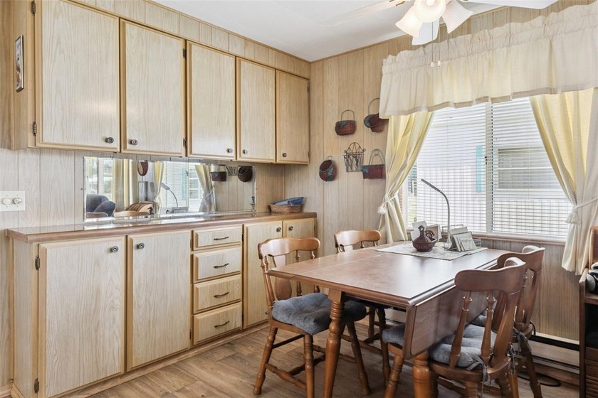 Under contract-accepting backup offers. Welcome to easy Florida - photo 6