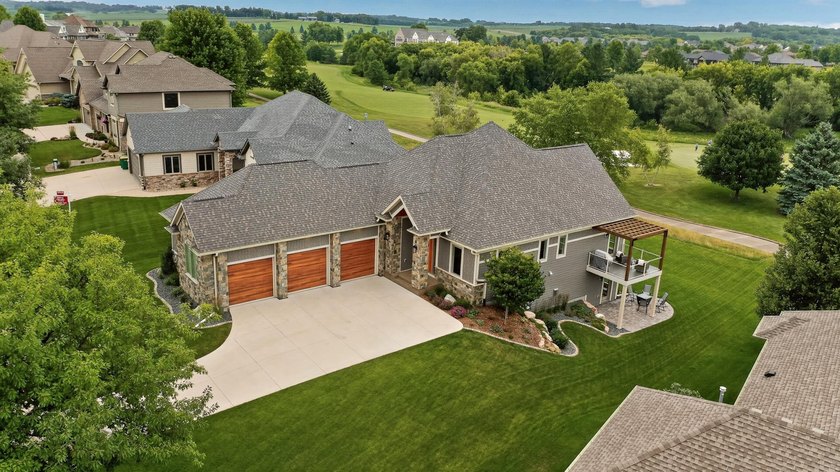 Some homes are new. This one is better. Lovingly maintained and - photo 2
