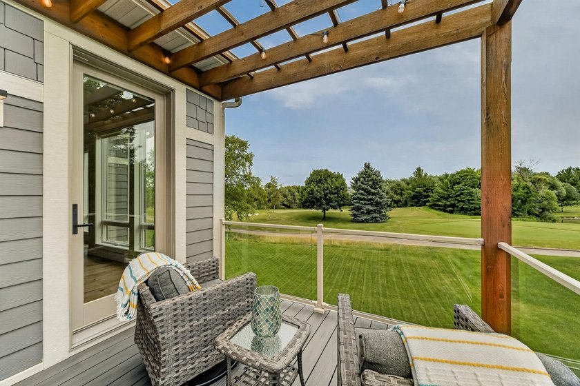 Some homes are new. This one is better. Lovingly maintained and - photo 8