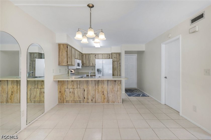 Enjoy affordable, low-maintenance Florida living in this - photo 15