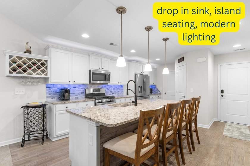 Here's your chance to live in a Palm Lakes community! It's - photo 2