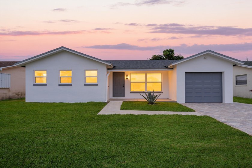 ABSOLUTELY GORGEOUS SINGLE FAMILY HOME | PRIME BOCA RATON - photo 23