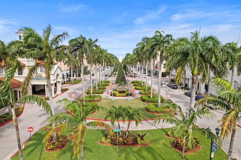 ABSOLUTELY GORGEOUS SINGLE FAMILY HOME | PRIME BOCA RATON - photo 33