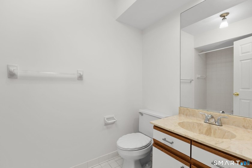 Bright and beautifully updated three level Townhouse in the - photo 19