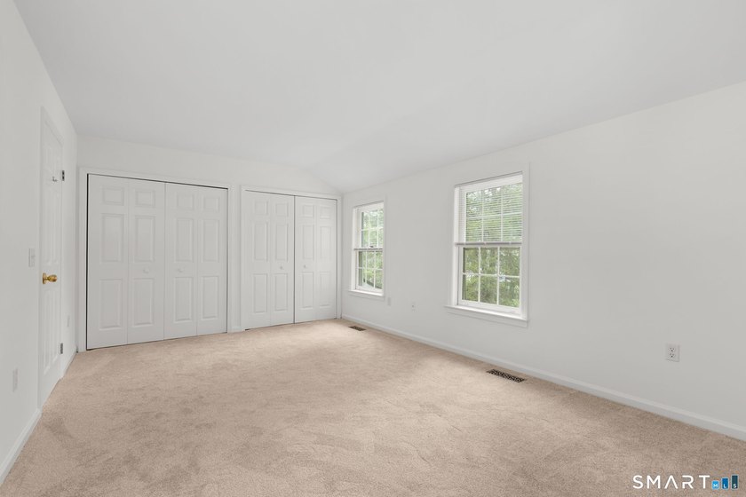 Bright and beautifully updated three level Townhouse in the - photo 22