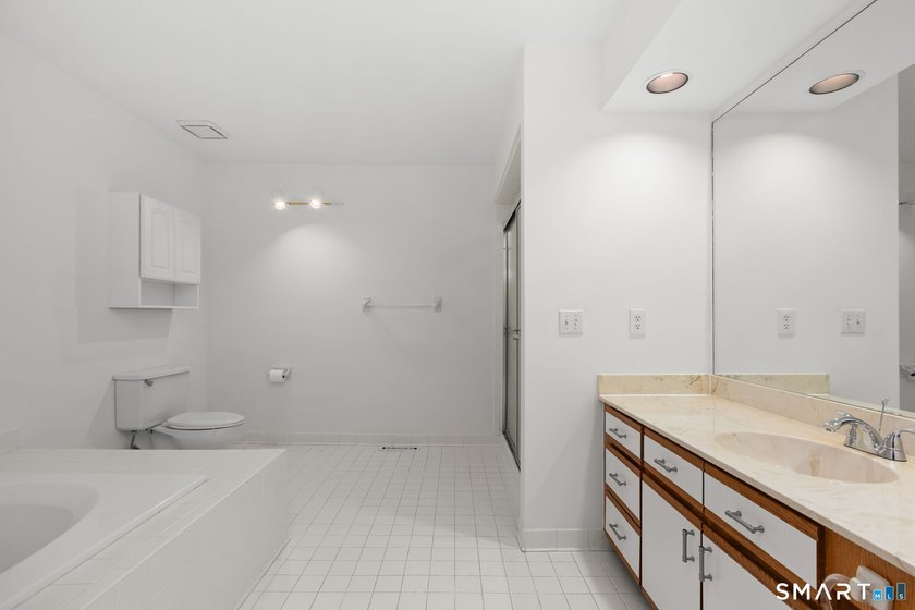 Bright and beautifully updated three level Townhouse in the - photo 23