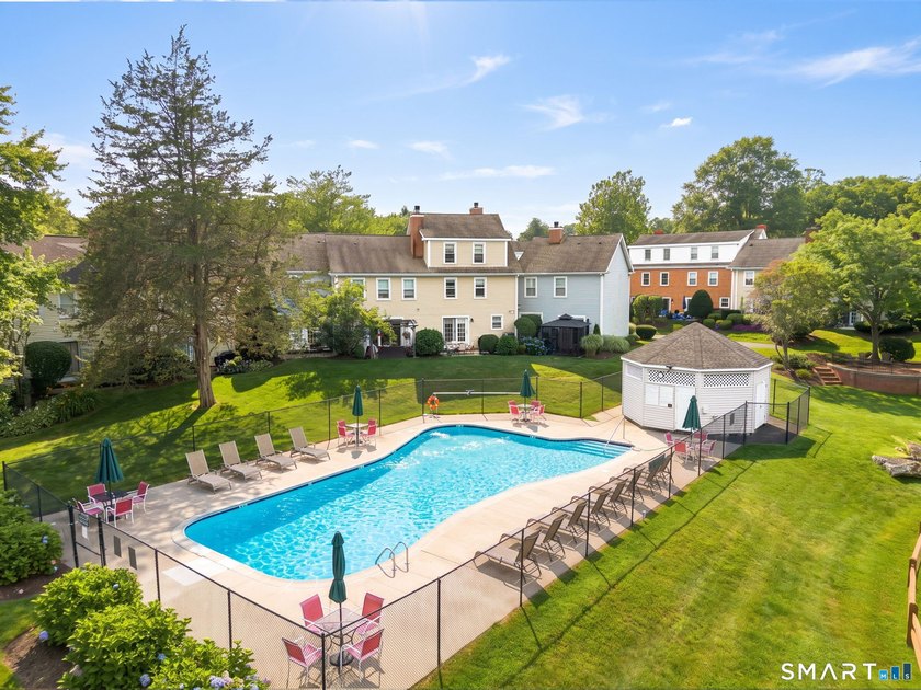 Bright and beautifully updated three level Townhouse in the - photo 26
