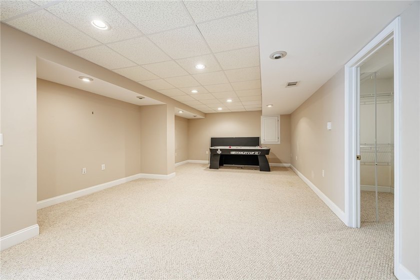 Looking for a beautiful, turn-key property in the desirable - photo 32