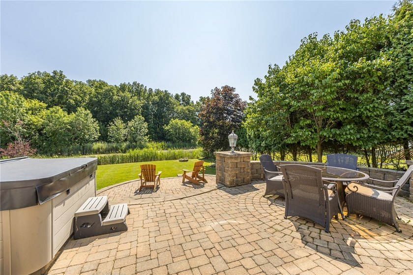 Looking for a beautiful, turn-key property in the desirable - photo 36
