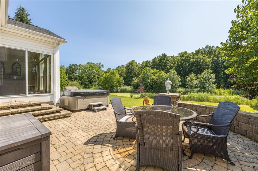 Looking for a beautiful, turn-key property in the desirable - photo 37