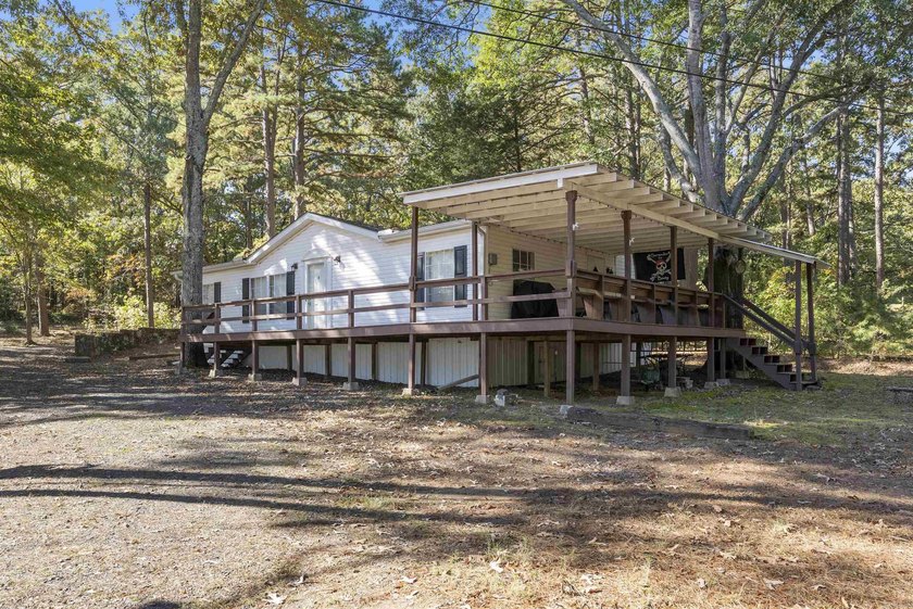 Great location near marina with covered community boat dock...1 - photo 2