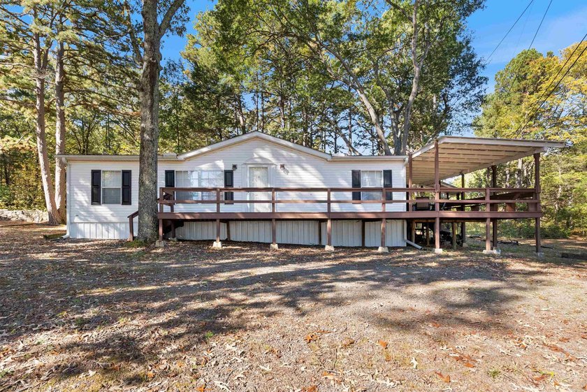 Great location near marina with covered community boat dock...1 - photo 3