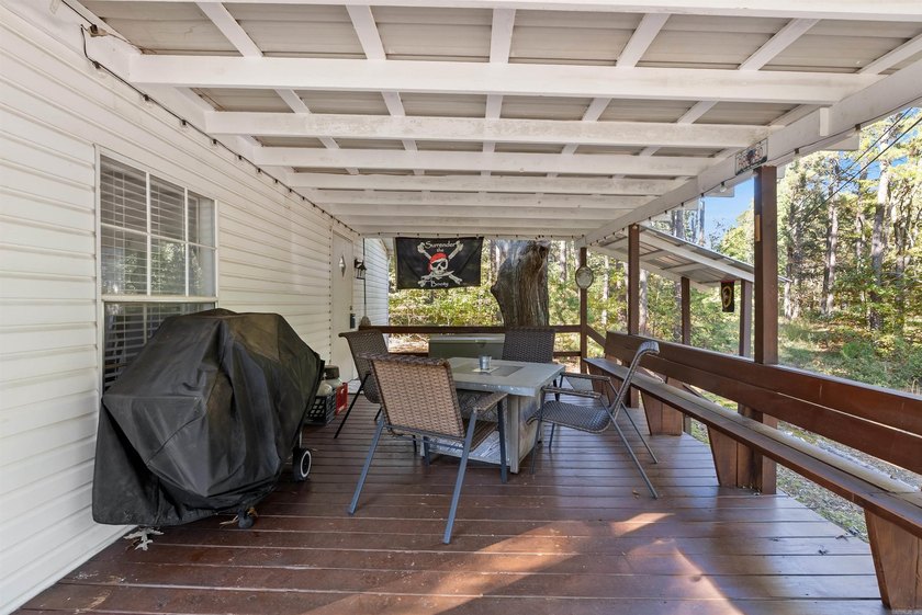 Great location near marina with covered community boat dock...1 - photo 7