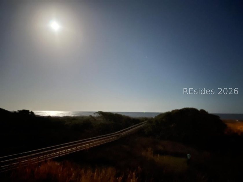 What would be better than a direct oceanfront villa over the - photo 3