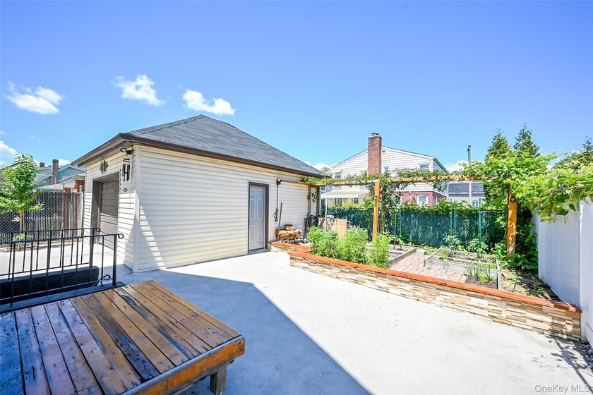 Completed in December 2019, this beautifully designed home - photo 4