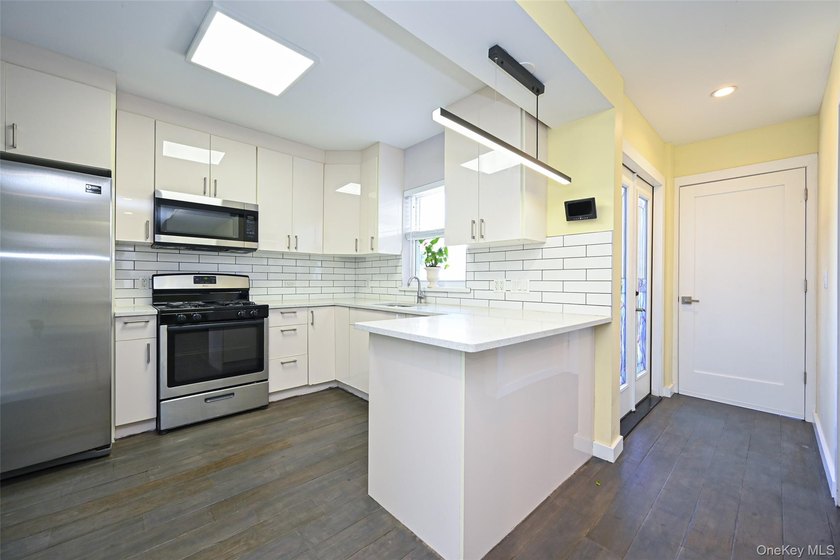 Completed in December 2019, this beautifully designed home - photo 8
