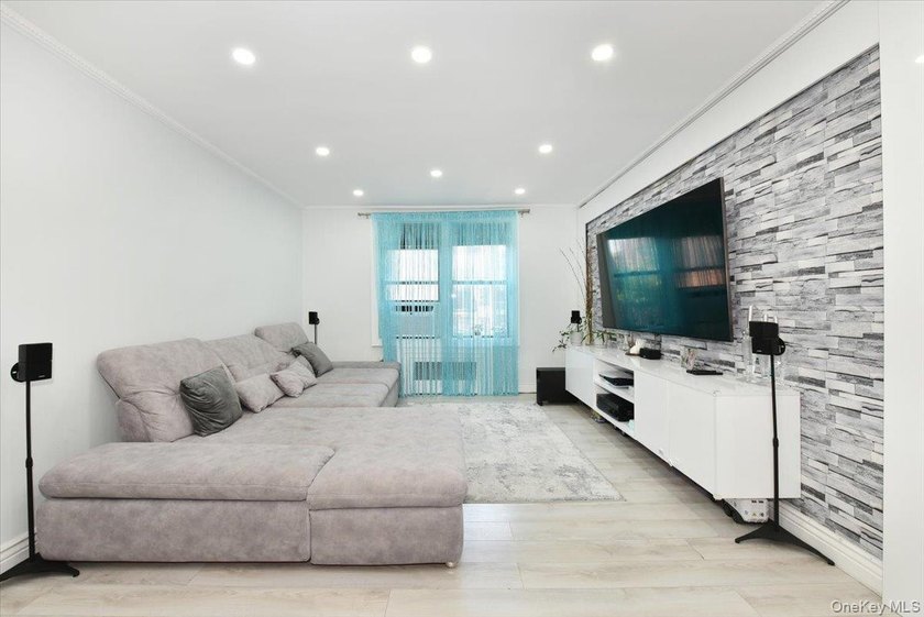 Welcome to this beautifully renovated 2-bedroom, 1-bath co-op - photo 13