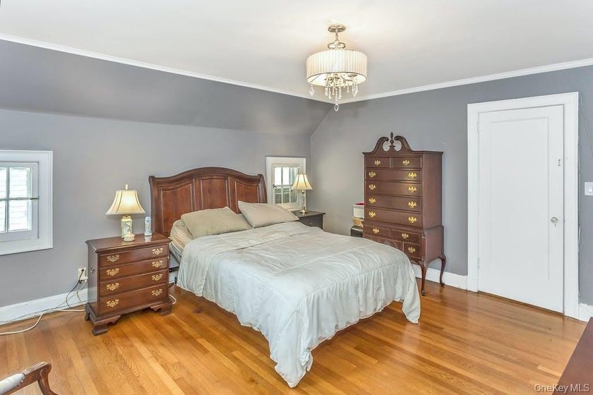 Nestled in the heart of Historic Broadway Flushing, this - photo 21