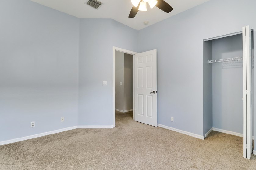 Come see this 3-bedroom, 2 bath, 1-car garage corner unit in one - photo 24