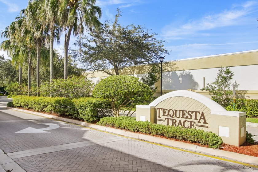 Come see this 3-bedroom, 2 bath, 1-car garage corner unit in one - photo 37