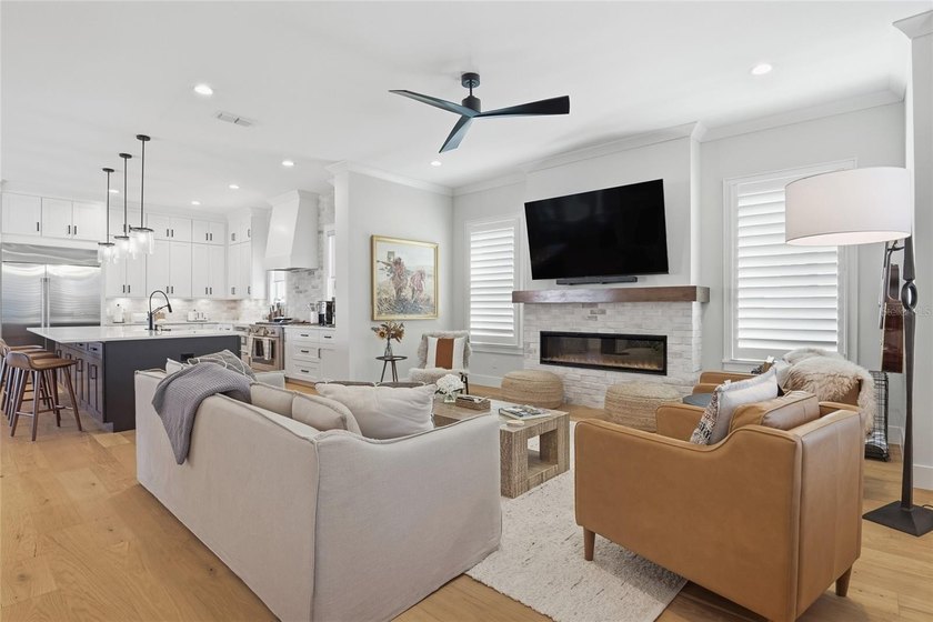 Virtually Staged. Modern Luxury in the Heart of Winter Garden's - photo 6