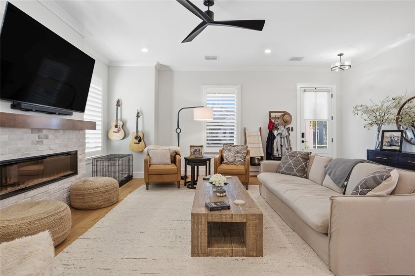 Virtually Staged. Modern Luxury in the Heart of Winter Garden's - photo 8