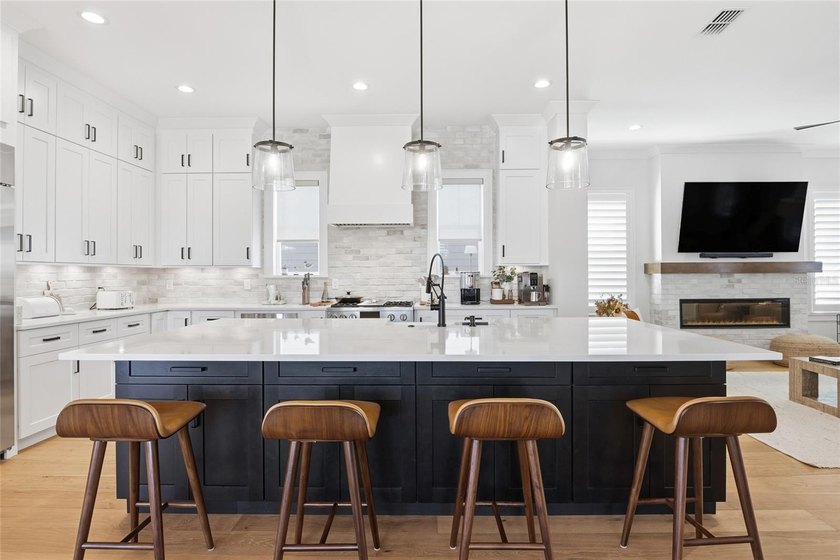 Virtually Staged. Modern Luxury in the Heart of Winter Garden's - photo 10