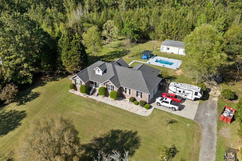 Back on the market at no fault of the sellers! This beautiful - photo 4