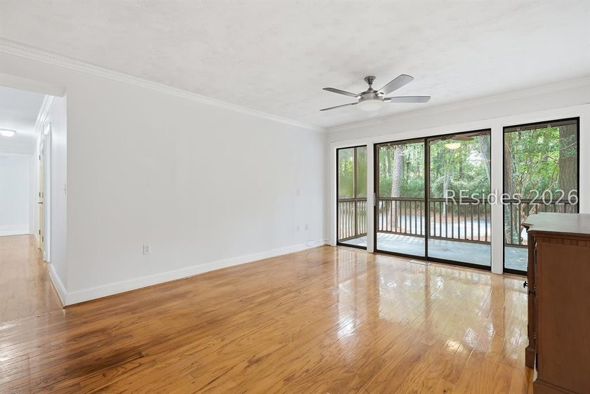 Island living at its finest! Welcome to this stunning 3BR/2BA - photo 8
