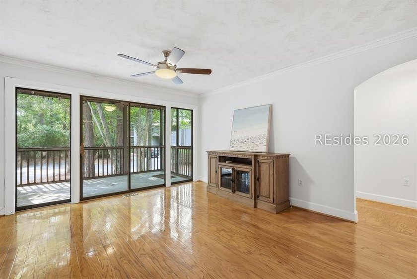 Island living at its finest! Welcome to this stunning 3BR/2BA - photo 10