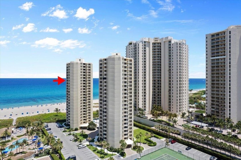 Enjoy beachfront living at its finest in this fully furnished - photo 22