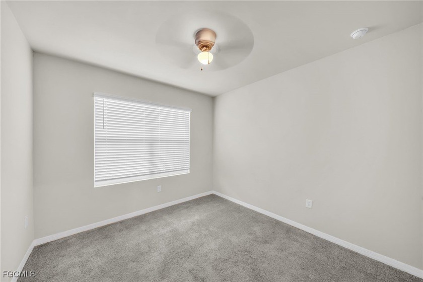APPROVED SHORT SALE AT THE LISTED PRICE. Stunning newer home - photo 8