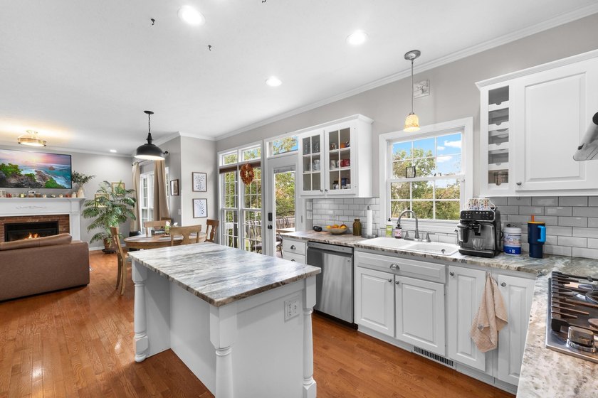 Experience refined lake living in this estate-style custom home - photo 15