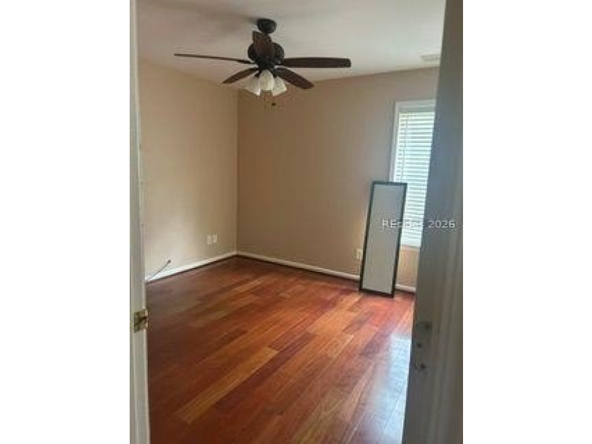 Under 300K and right in the heart of Bluffton! This single - photo 6