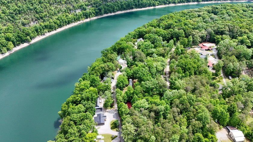 Welcome to lake living at its finest in the highly sought-after - photo 22