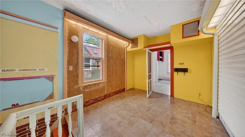 Not your typical cookie-cutter home. This 3-bedroom property is - photo 9