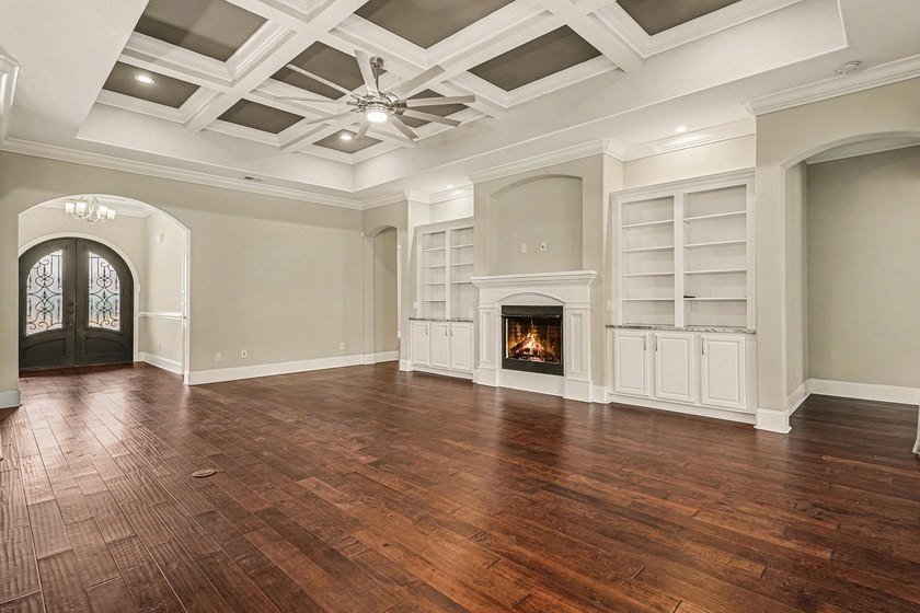 Discover your dream home in The Bluffs on the Waterway, a - photo 2