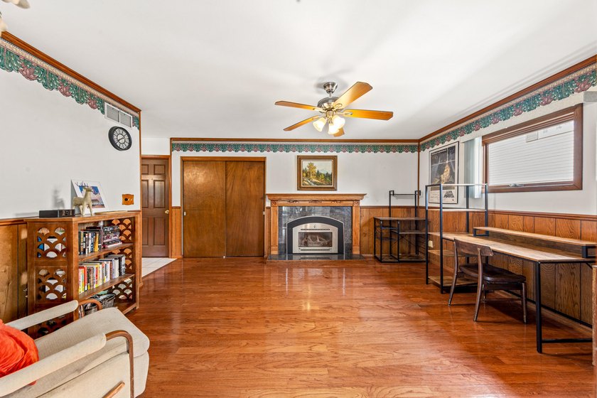 Tucked away on a quiet cul-de-sac in Walnut Knoll Estates, this - photo 16