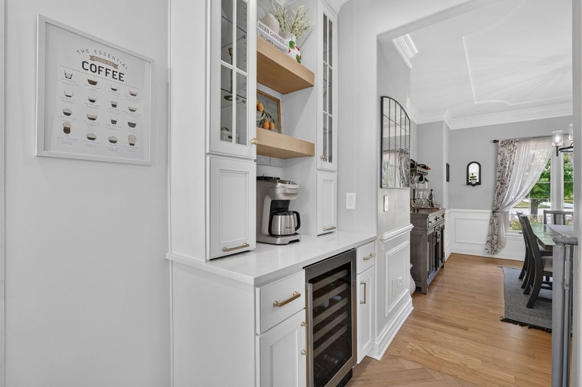 Welcome to luxury living in the highly sought after Whitetail - photo 17
