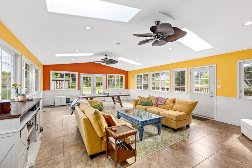 Tucked away on a quiet cul-de-sac in Walnut Knoll Estates, this - photo 18