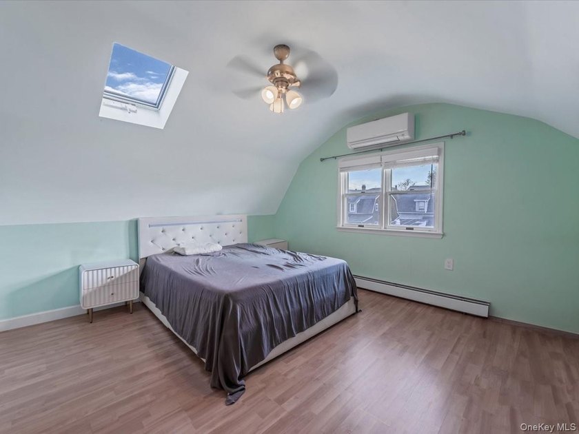 This one family colonial house newly renovated in 2017 , ideally - photo 18