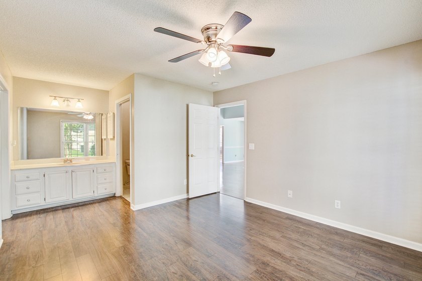 Opportunity to own a lovely townhome in one of Charleston's most - photo 20