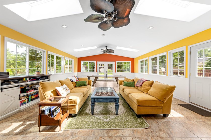 Tucked away on a quiet cul-de-sac in Walnut Knoll Estates, this - photo 20