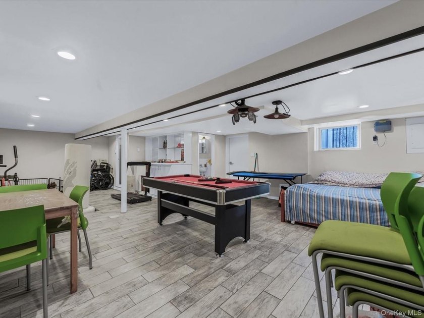 This one family colonial house newly renovated in 2017 , ideally - photo 21