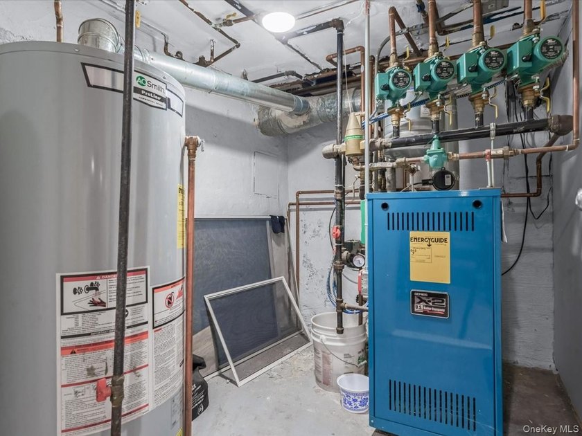 This one family colonial house newly renovated in 2017 , ideally - photo 23