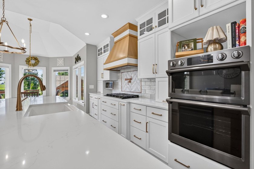 Welcome to luxury living in the highly sought after Whitetail - photo 23