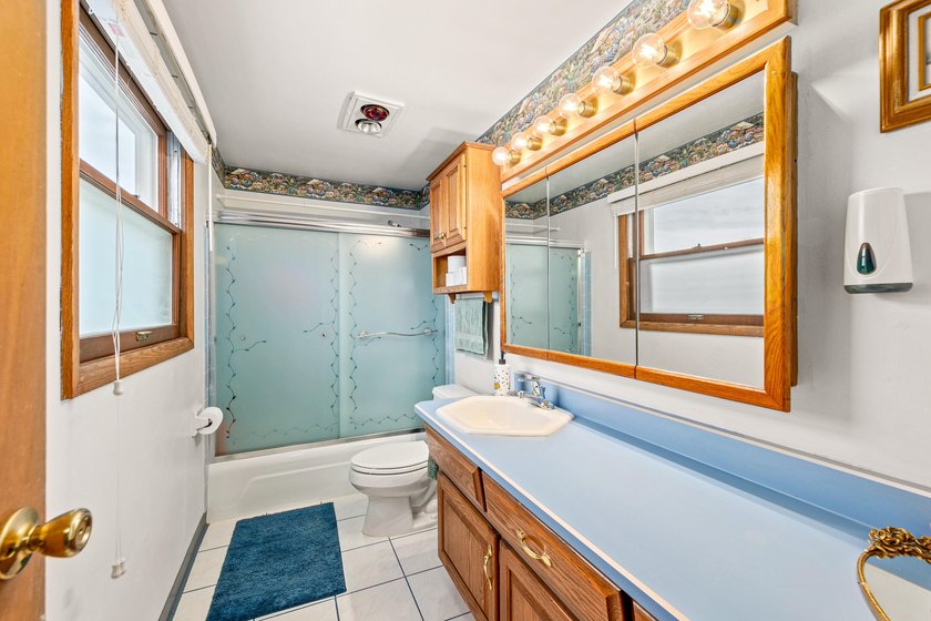 Tucked away on a quiet cul-de-sac in Walnut Knoll Estates, this - photo 24