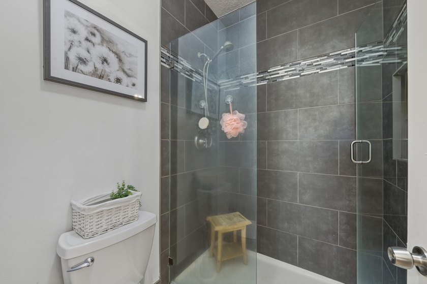 Spacious 3-bedroom, 2.5 bath unit built in 2006 with a - photo 26