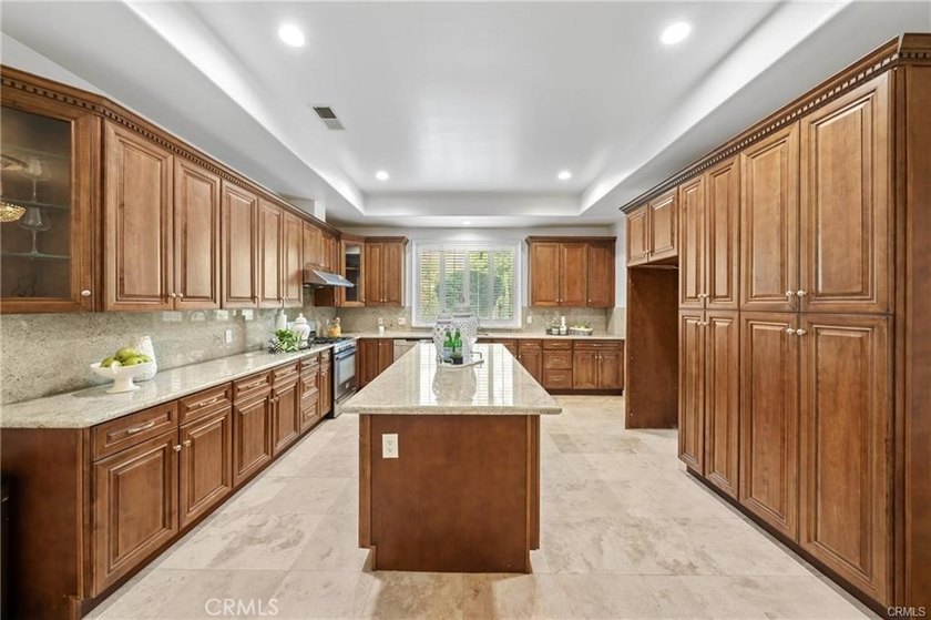 This property is physically contain 8 bedrooms and 9 bathrooms - photo 31